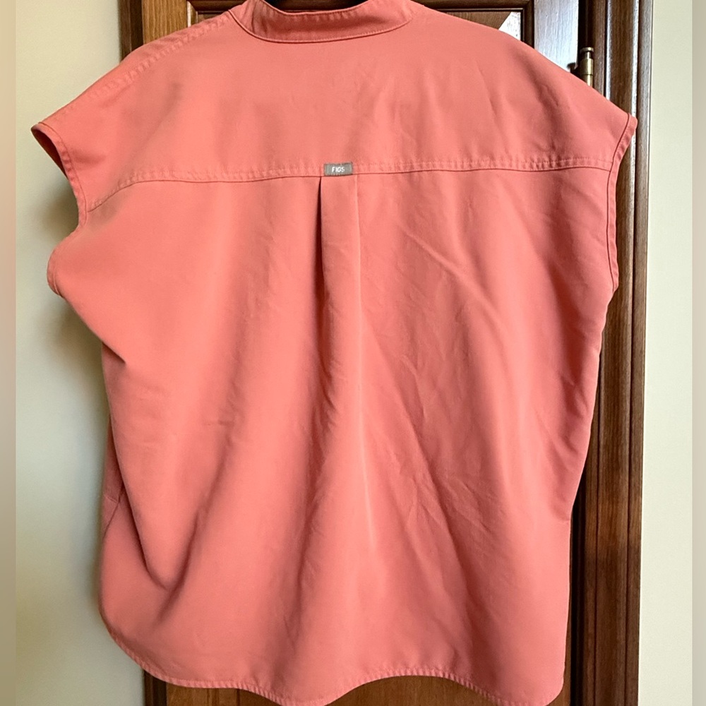 Figs Women's Blouse in Coral